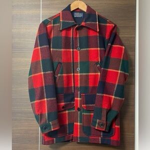 Vintage Pendleton Wool Plaid Field/Hunting Jacket Size L.  Made in USA